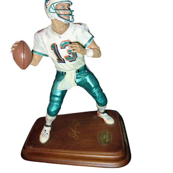 Dan Marino Figurine – Dolphins Legacy, Danbury Mint, Pre-Owned, Iconic Number 13 - Picture 11 of 11